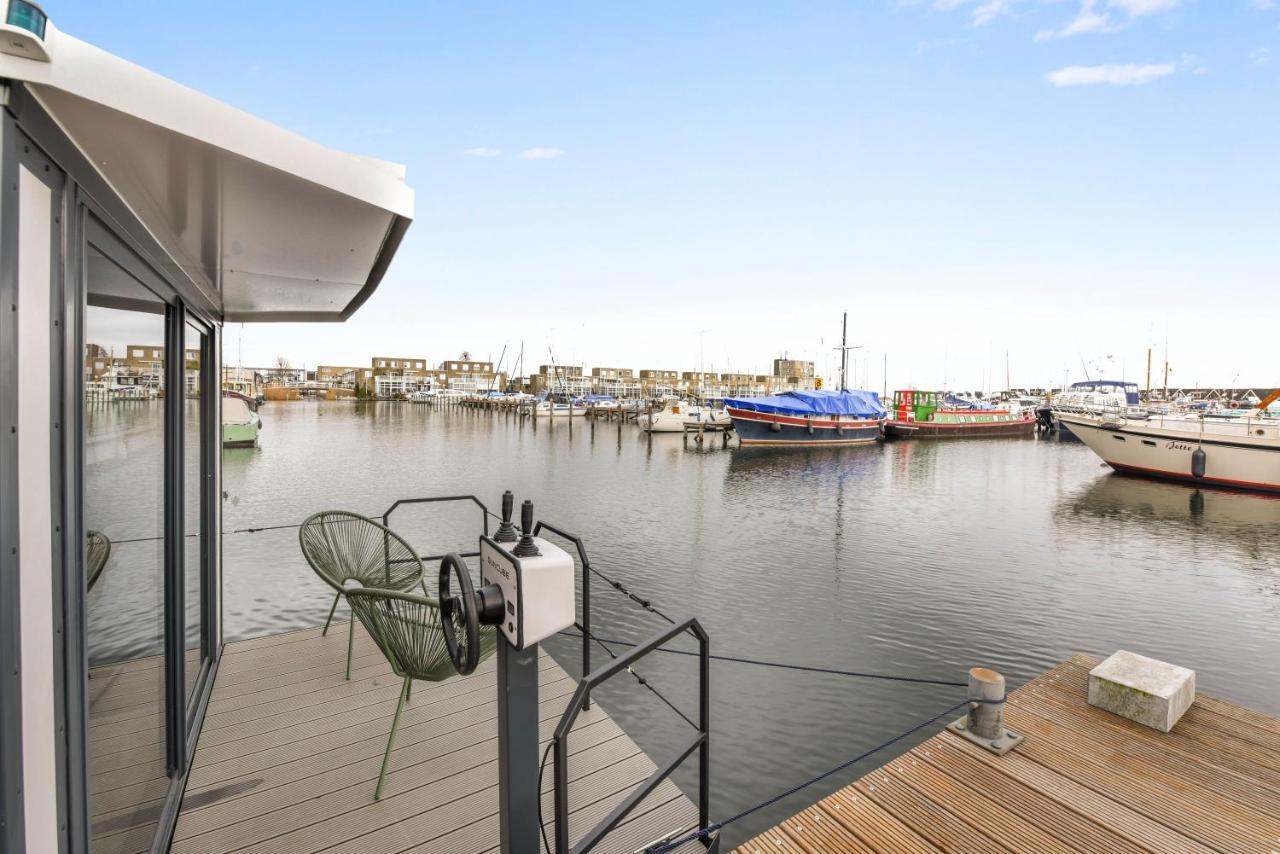 Cosy Tiny Houseboats Near Beach And Restaurants By Weltevreden Experience Ζεεβόλντε Εξωτερικό φωτογραφία