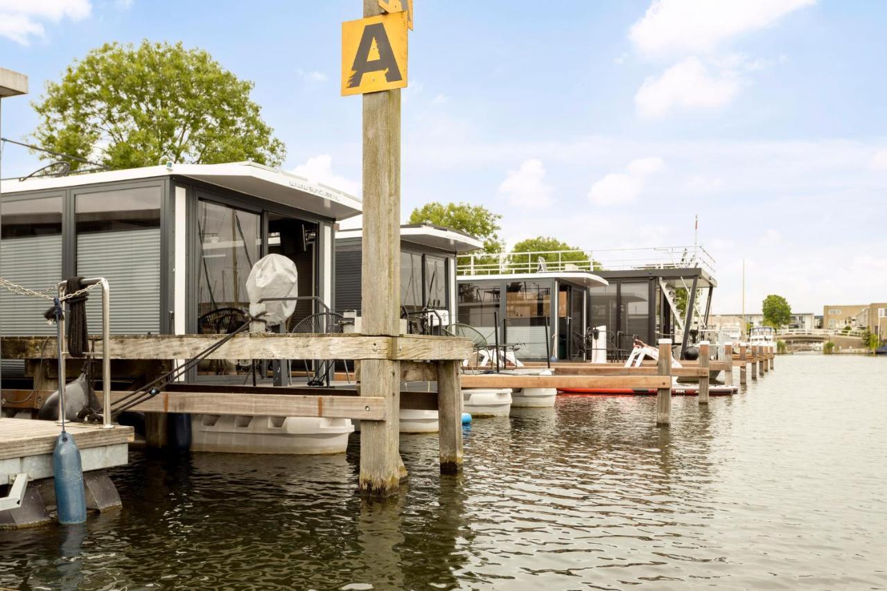 Cosy Tiny Houseboats Near Beach And Restaurants By Weltevreden Experience Ζεεβόλντε Εξωτερικό φωτογραφία