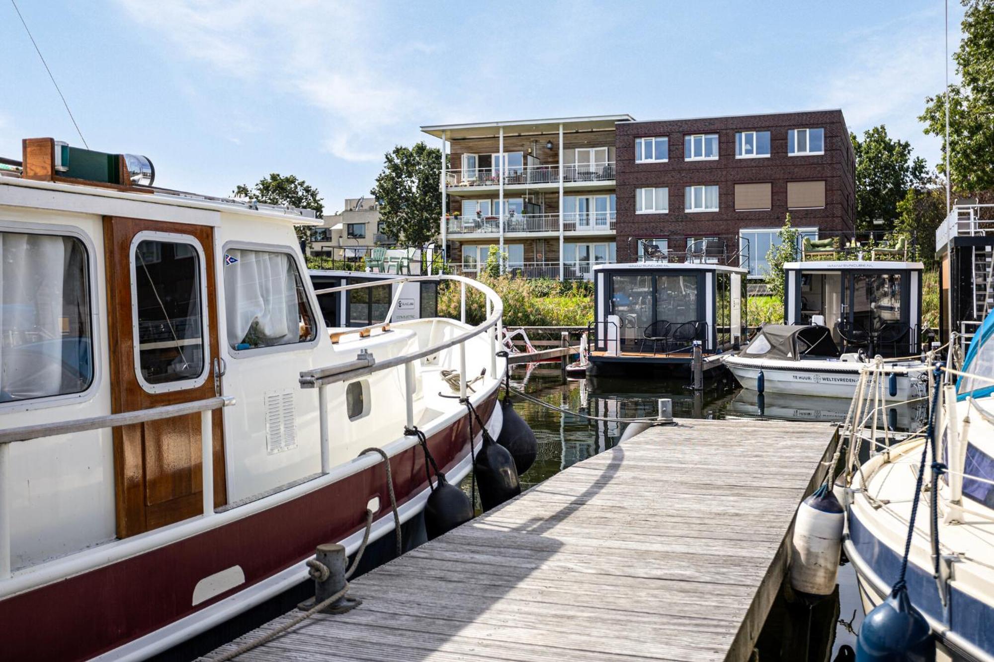 Cosy Tiny Houseboats Near Beach And Restaurants By Weltevreden Experience Ζεεβόλντε Εξωτερικό φωτογραφία