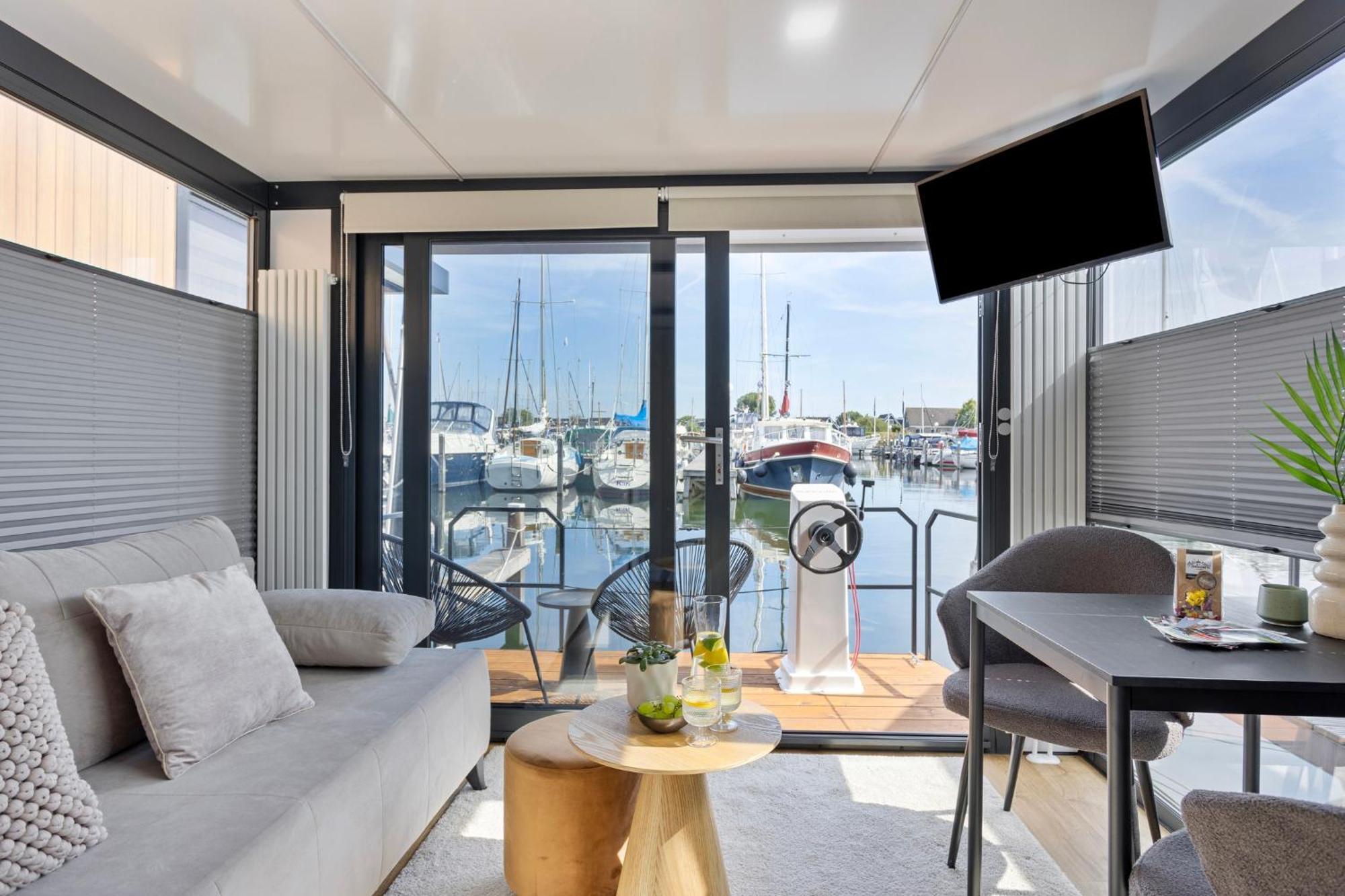 Cosy Tiny Houseboats Near Beach And Restaurants By Weltevreden Experience Ζεεβόλντε Εξωτερικό φωτογραφία