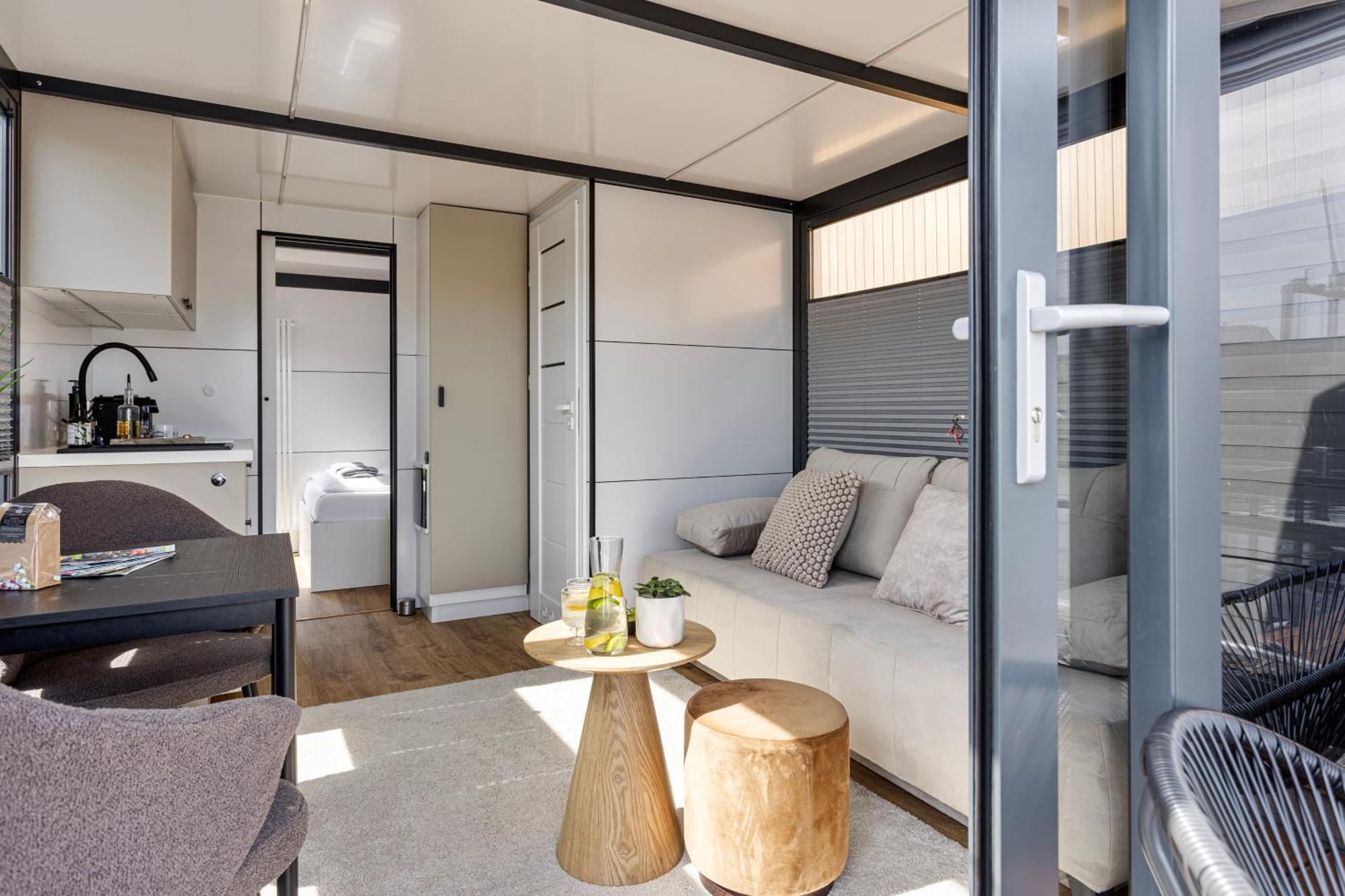 Cosy Tiny Houseboats Near Beach And Restaurants By Weltevreden Experience Ζεεβόλντε Εξωτερικό φωτογραφία