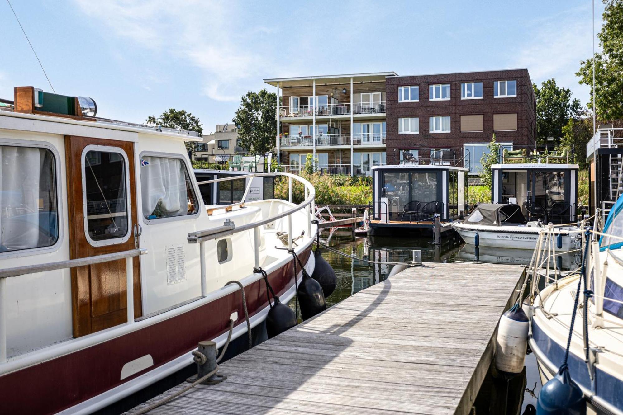Cosy Tiny Houseboats Near Beach And Restaurants By Weltevreden Experience Ζεεβόλντε Εξωτερικό φωτογραφία