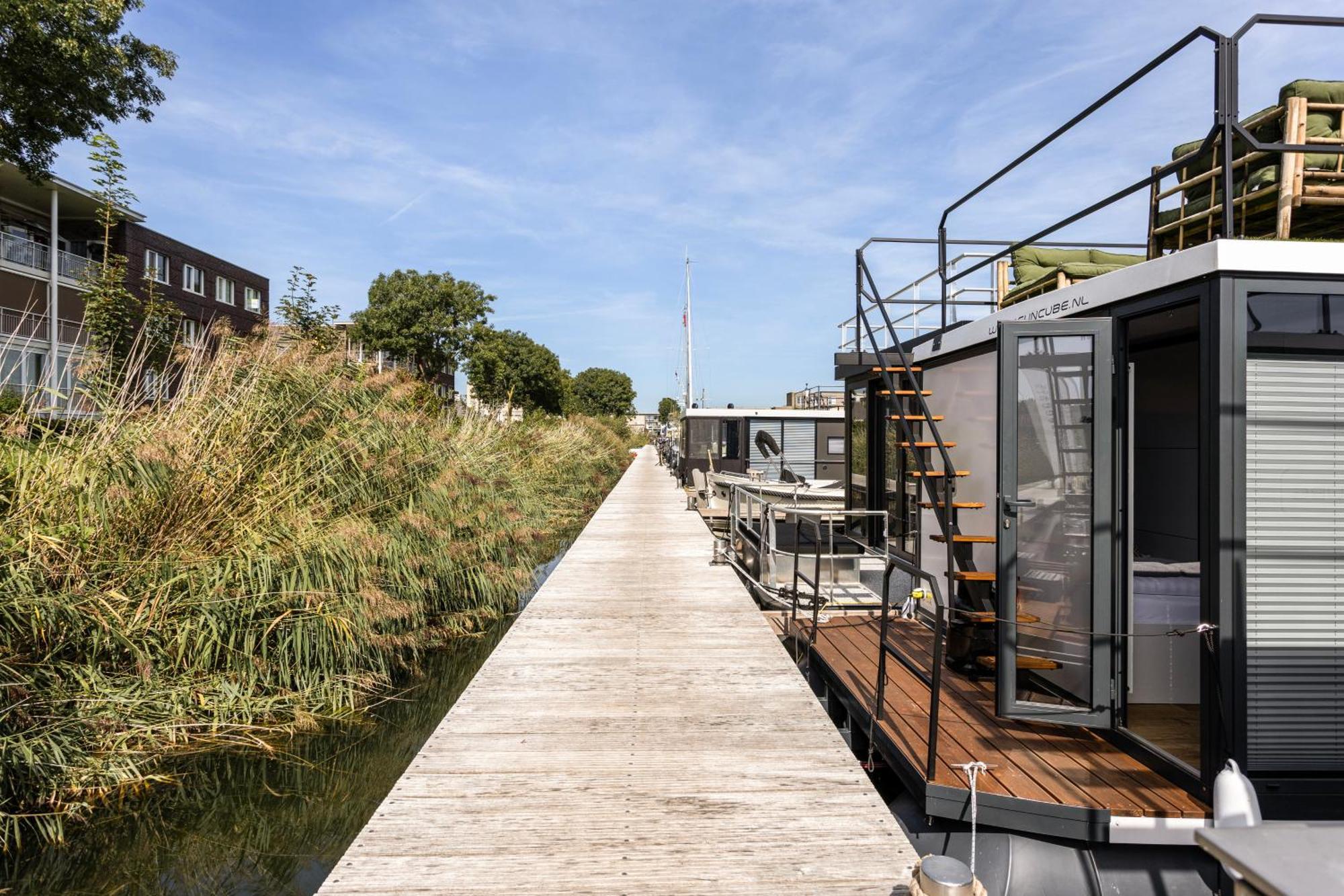 Cosy Tiny Houseboats Near Beach And Restaurants By Weltevreden Experience Ζεεβόλντε Εξωτερικό φωτογραφία